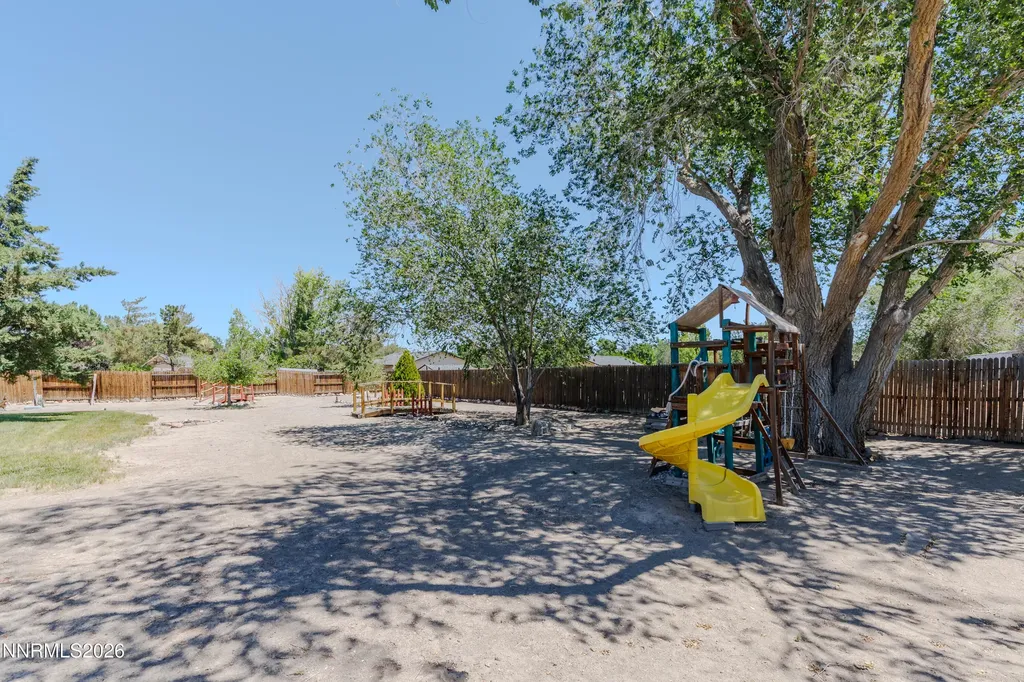 1319 Winnies Fernley NV 89408