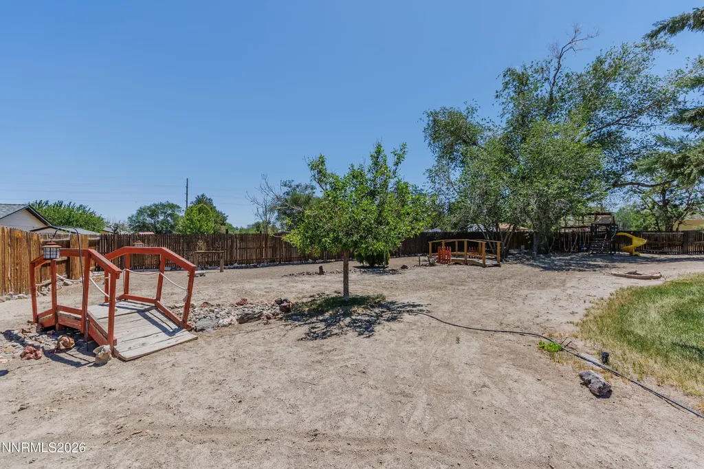 1319 Winnies Fernley NV 89408