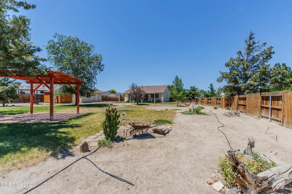 1319 Winnies Fernley NV 89408