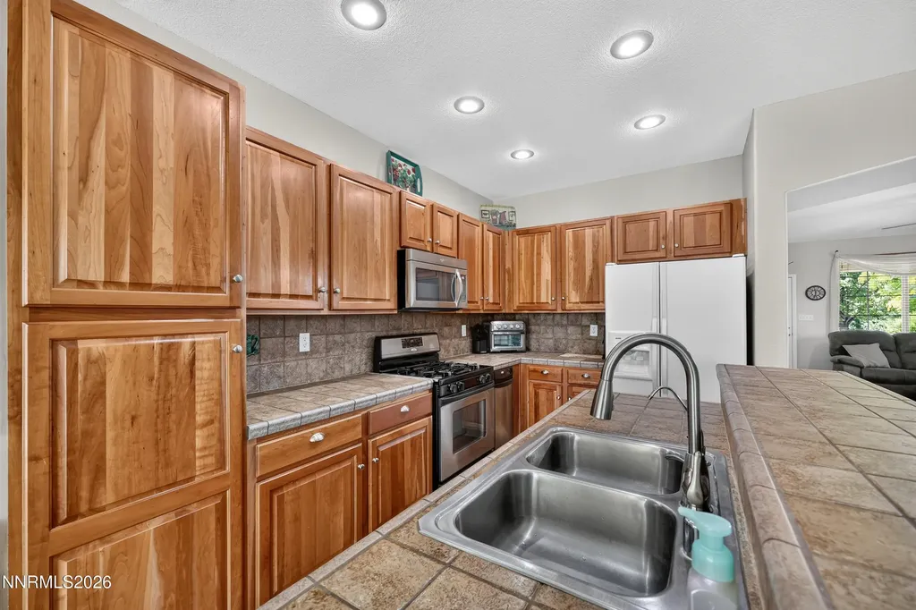 1319 Winnies Fernley NV 89408