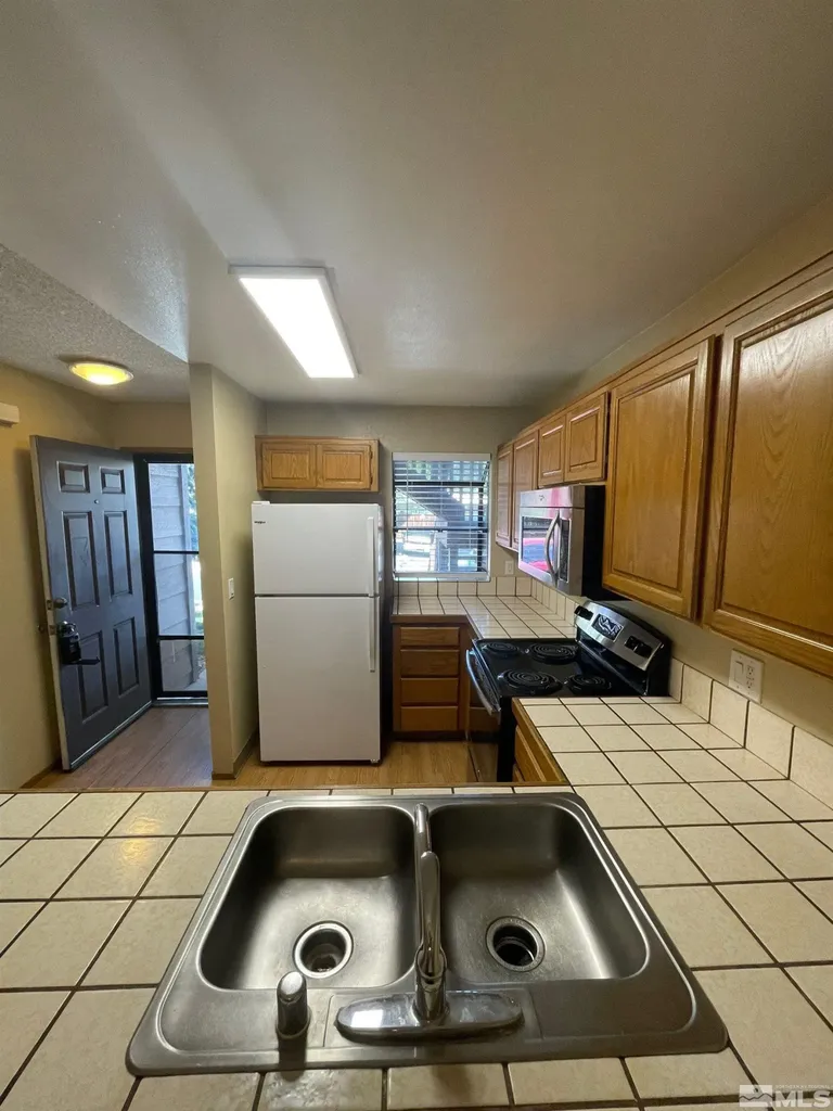2989 Tierra Verde Reno NV 89512