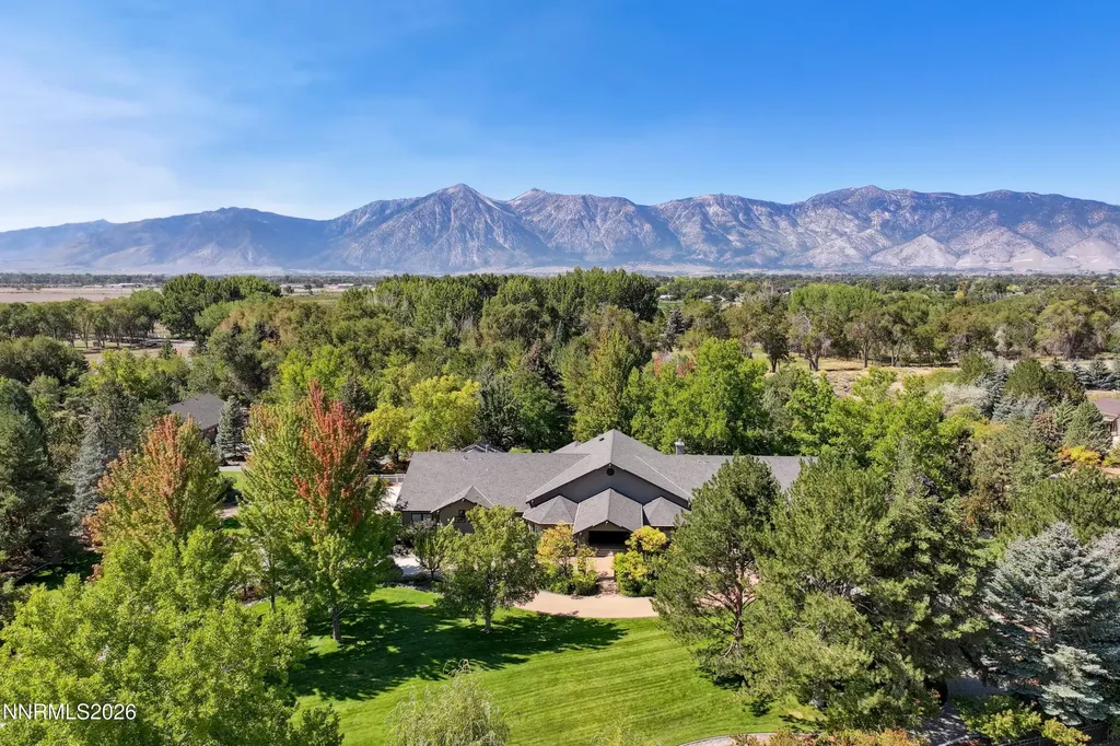 1456 Willow Creek Gardnerville NV 89410