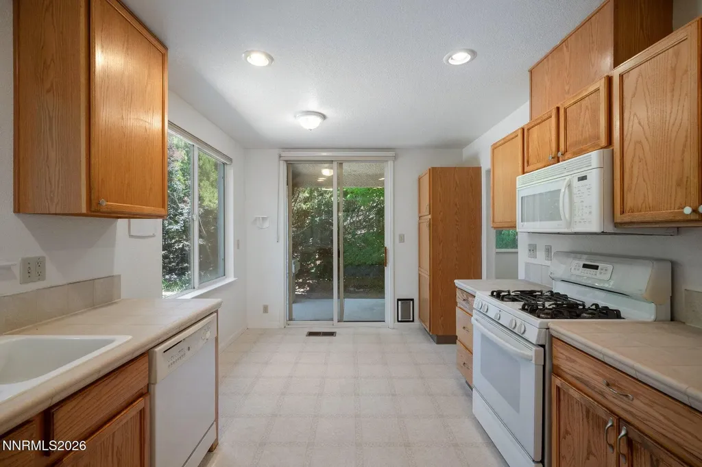2555 Glen Eagles Reno NV 89523