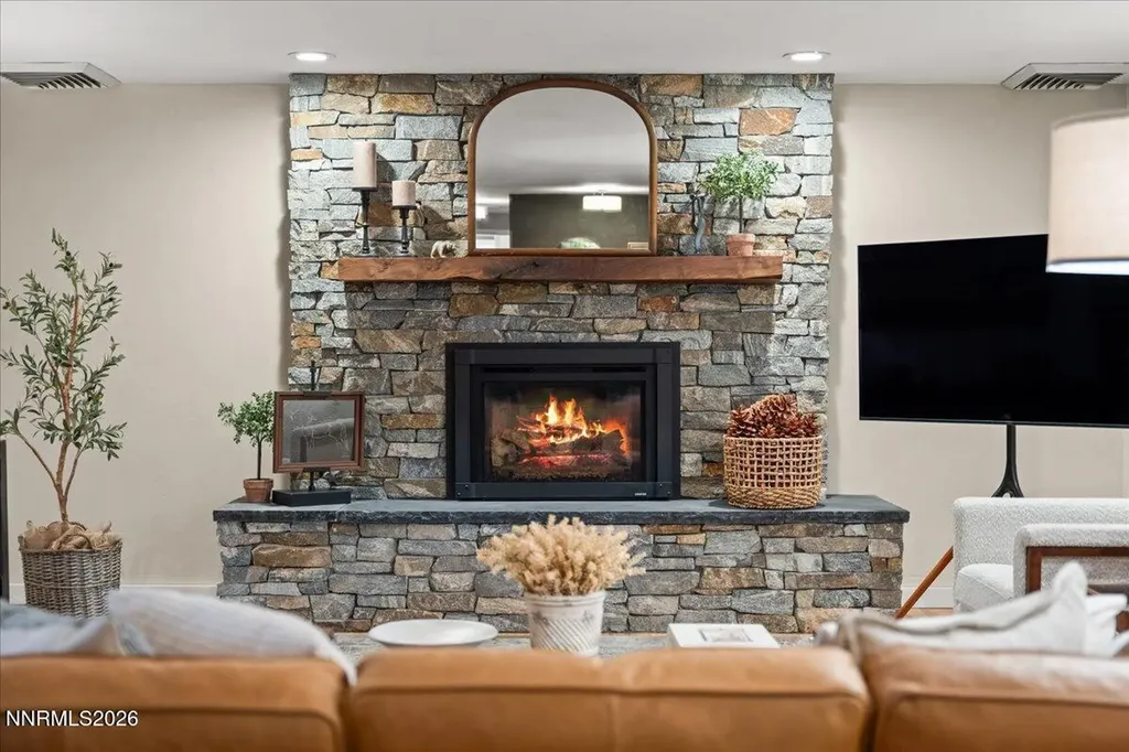 2475 Pioneer Reno NV 89509