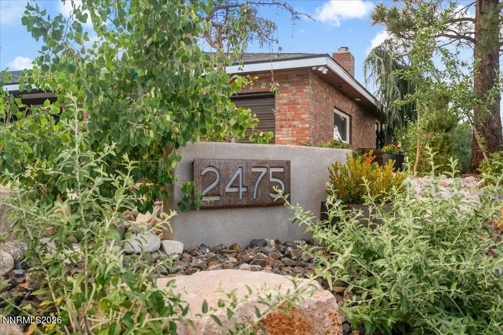 2475 Pioneer Reno NV 89509