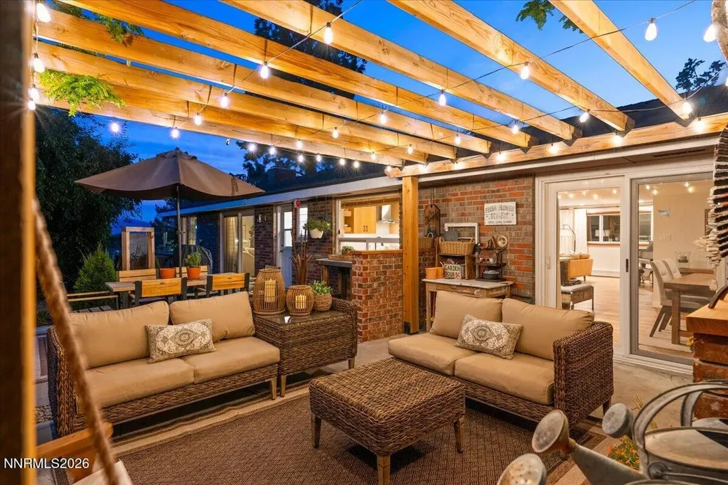 2475 Pioneer Reno NV 89509