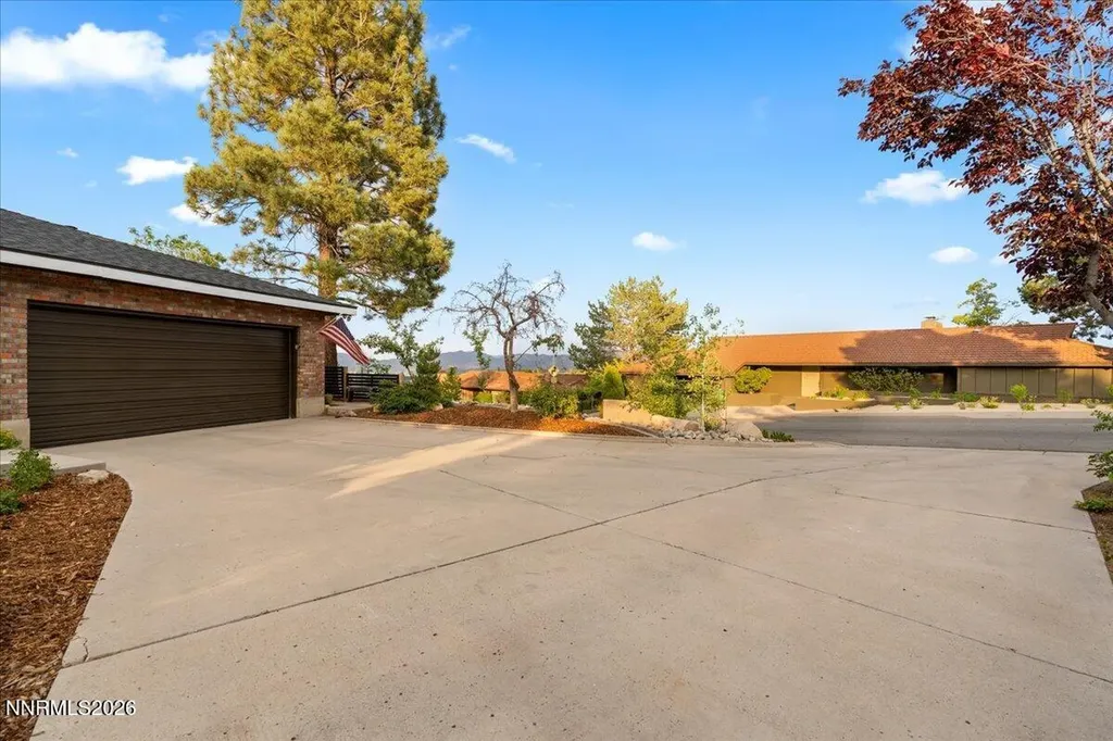 2475 Pioneer Reno NV 89509