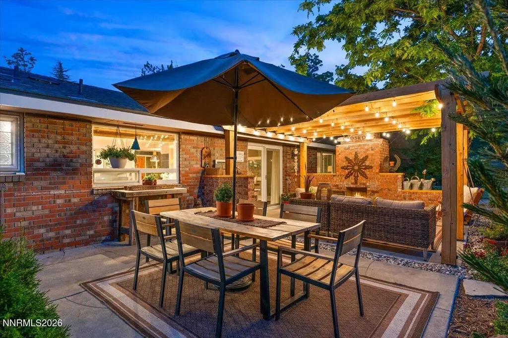 2475 Pioneer Reno NV 89509