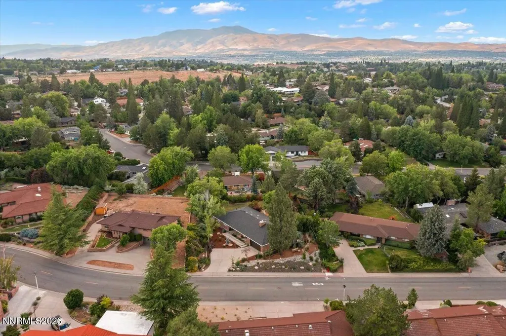 2475 Pioneer Reno NV 89509