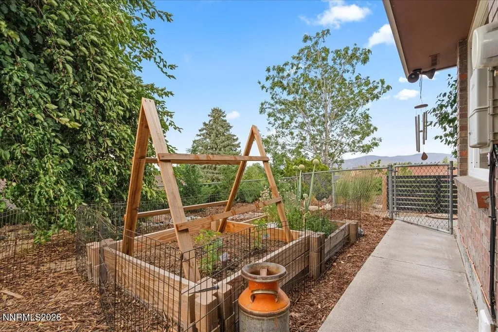 2475 Pioneer Reno NV 89509