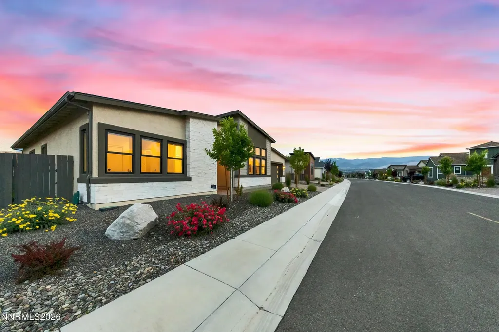 2348 Hammer Falls Reno NV 89521