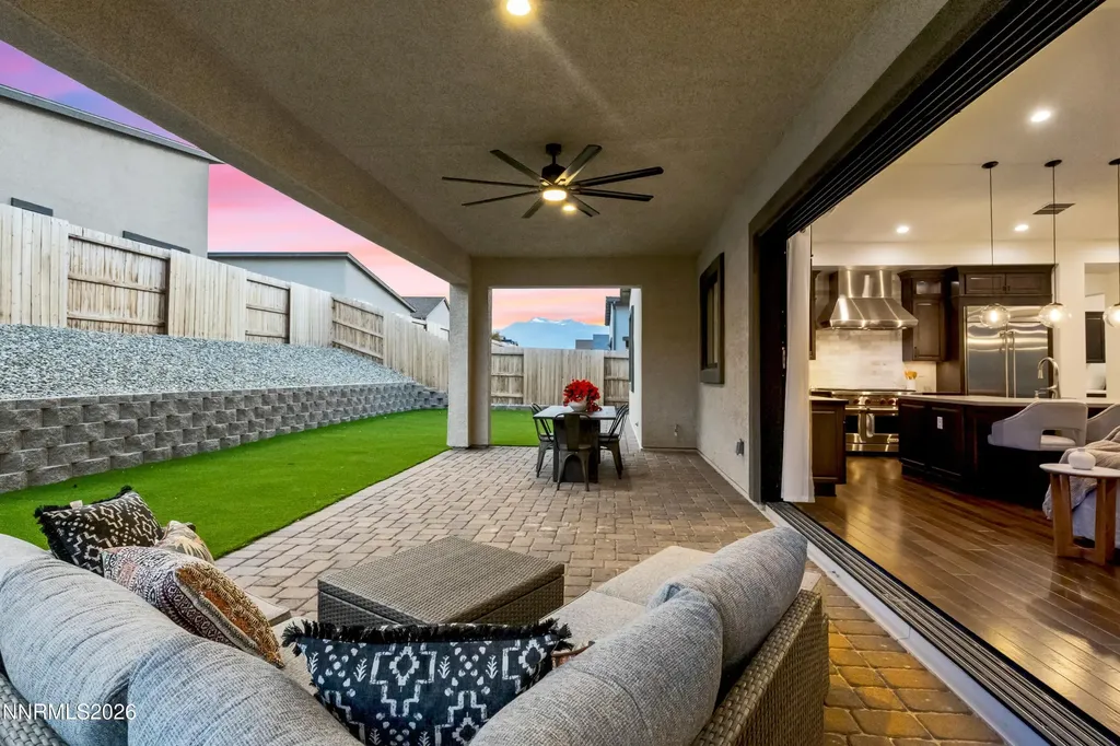2348 Hammer Falls Reno NV 89521