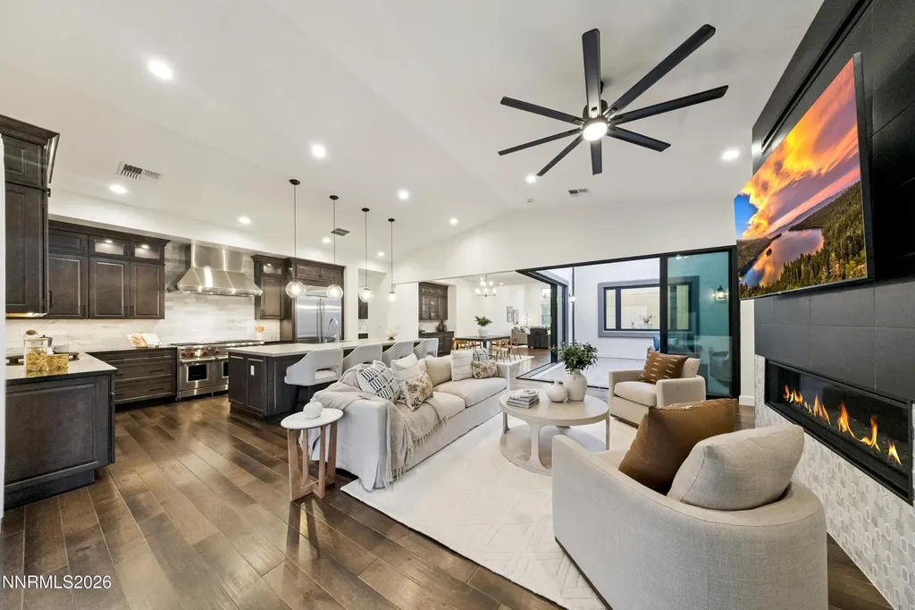 2348 Hammer Falls Reno NV 89521