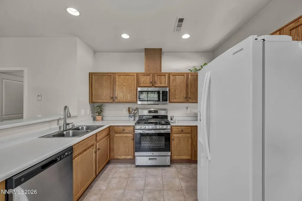 200 Crown Point Dayton NV 89403