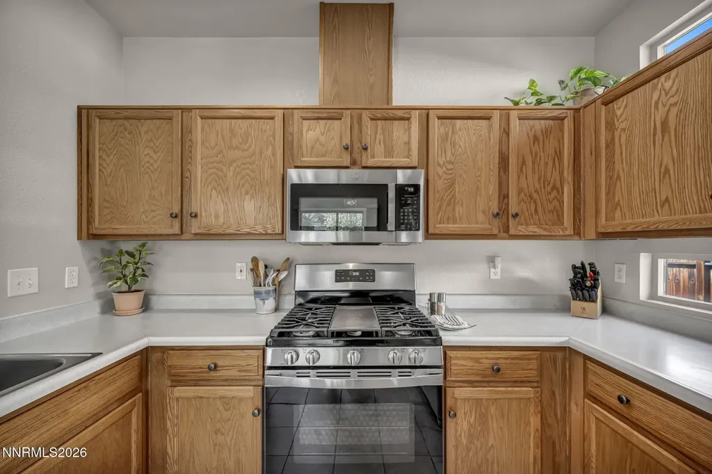 200 Crown Point Dayton NV 89403