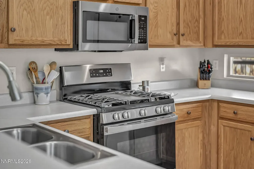 200 Crown Point Dayton NV 89403