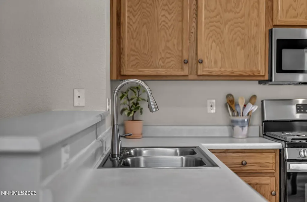 200 Crown Point Dayton NV 89403