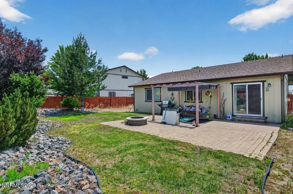 18329 Dustin Reno NV 89508