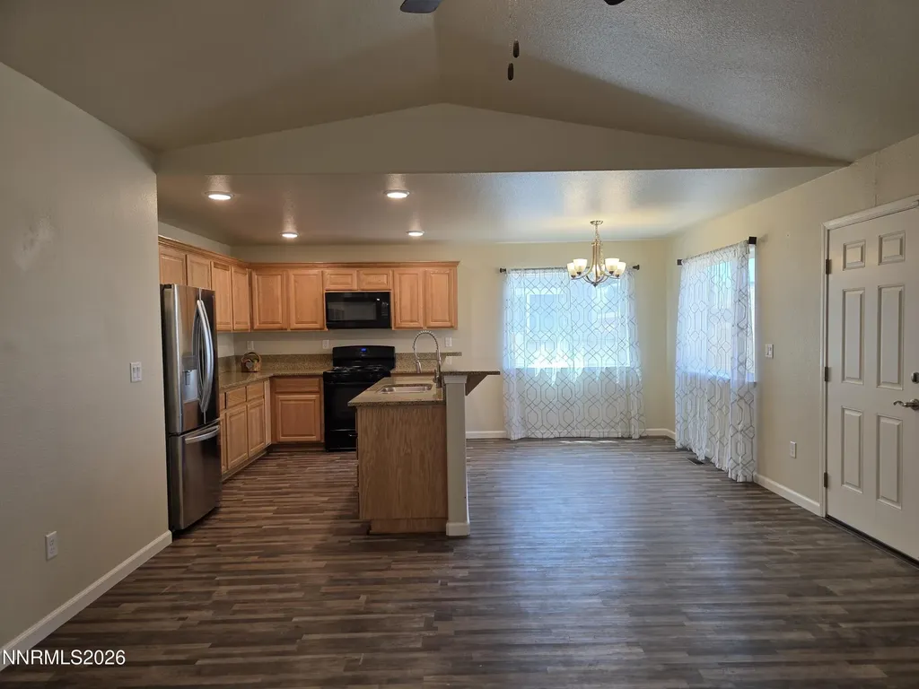 1808 Fort Sutter Fernley NV 89408