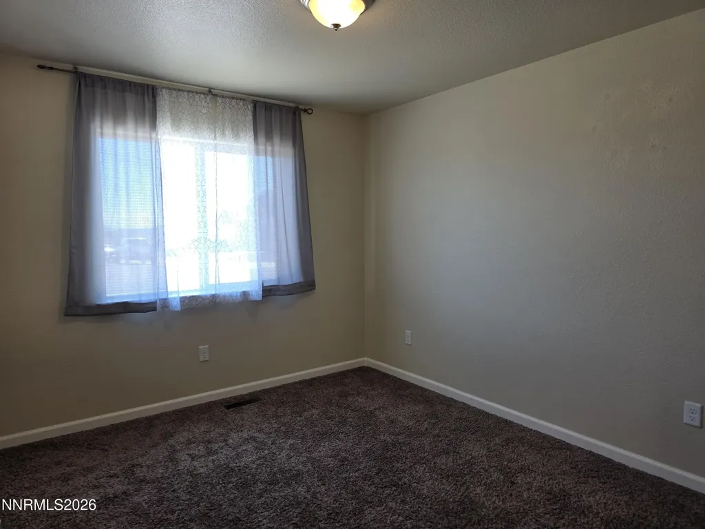 1808 Fort Sutter Fernley NV 89408