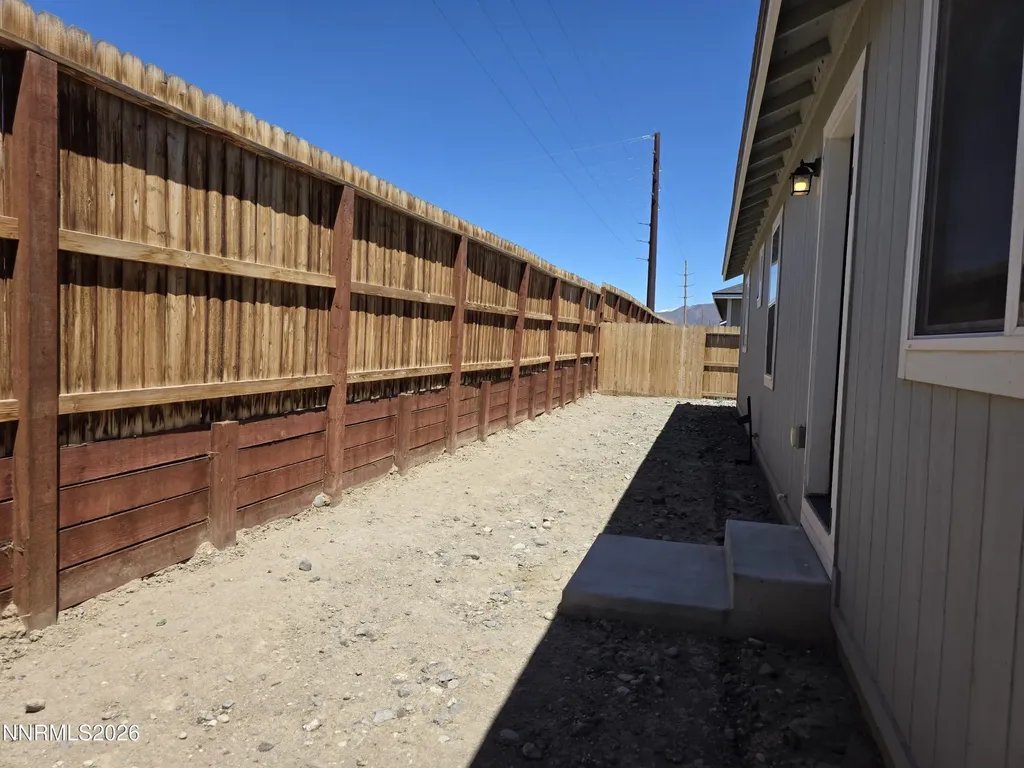 1808 Fort Sutter Fernley NV 89408