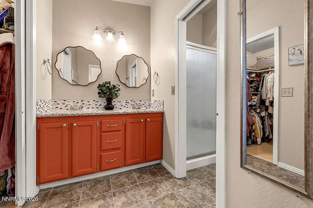1454 Angora Gardnerville NV 89460