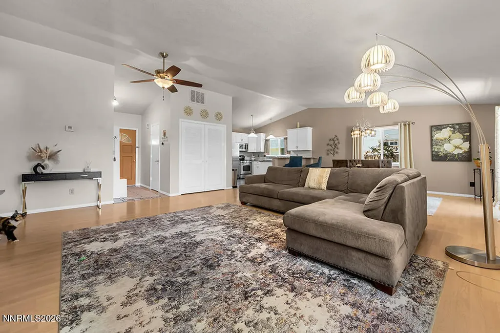 1454 Angora Gardnerville NV 89460