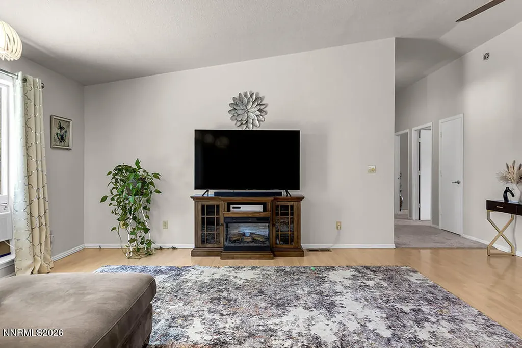 1454 Angora Gardnerville NV 89460