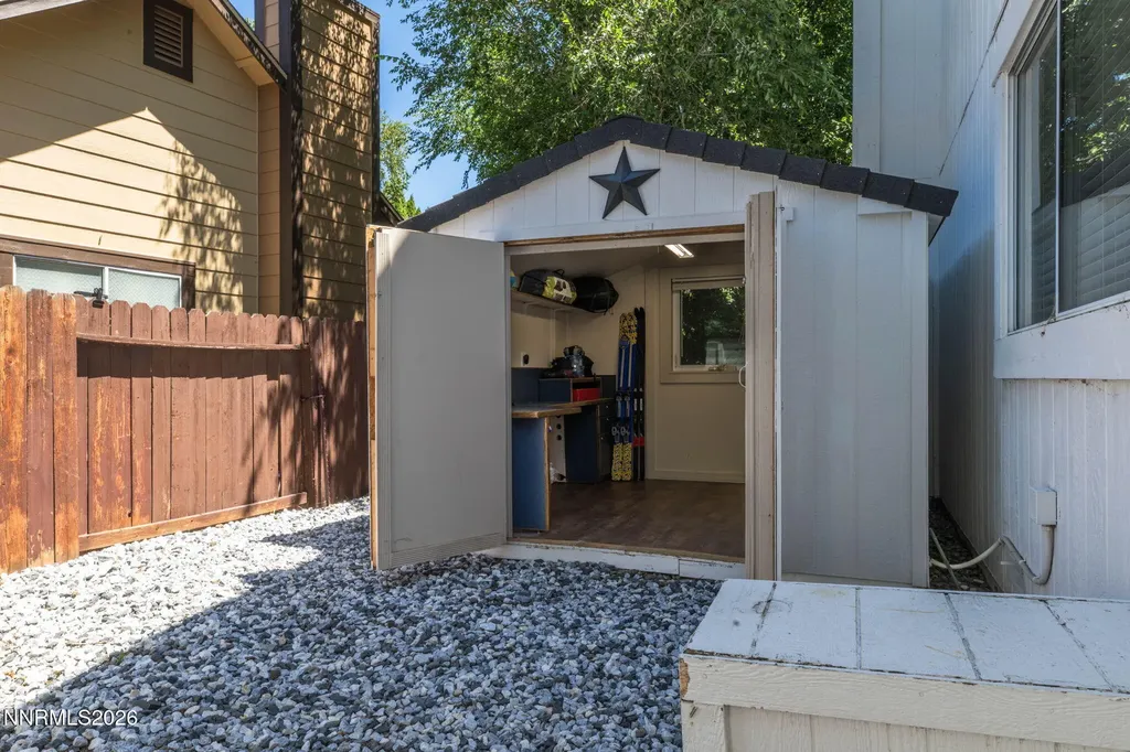 1721 Lantana Minden NV 89423