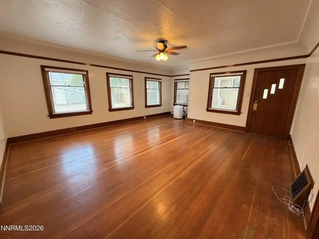 319 Thoma Reno NV 89502