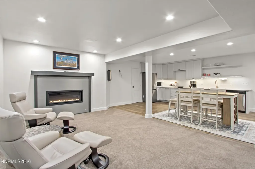 2195 Charolaise Sparks NV 89431