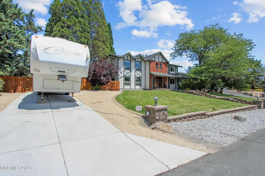 2195 Charolaise Sparks NV 89431