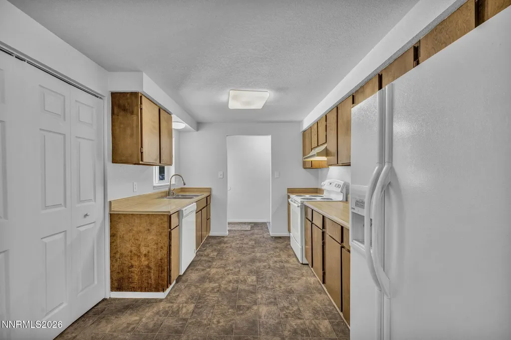 123 Broadleaf Carson City NV 89706