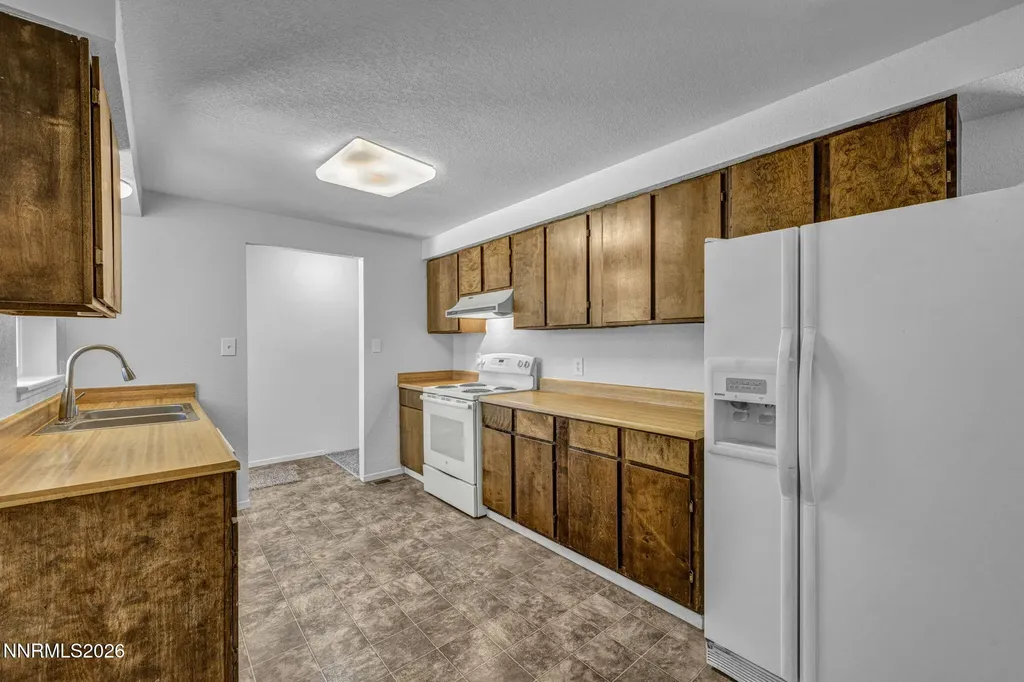 123 Broadleaf Carson City NV 89706