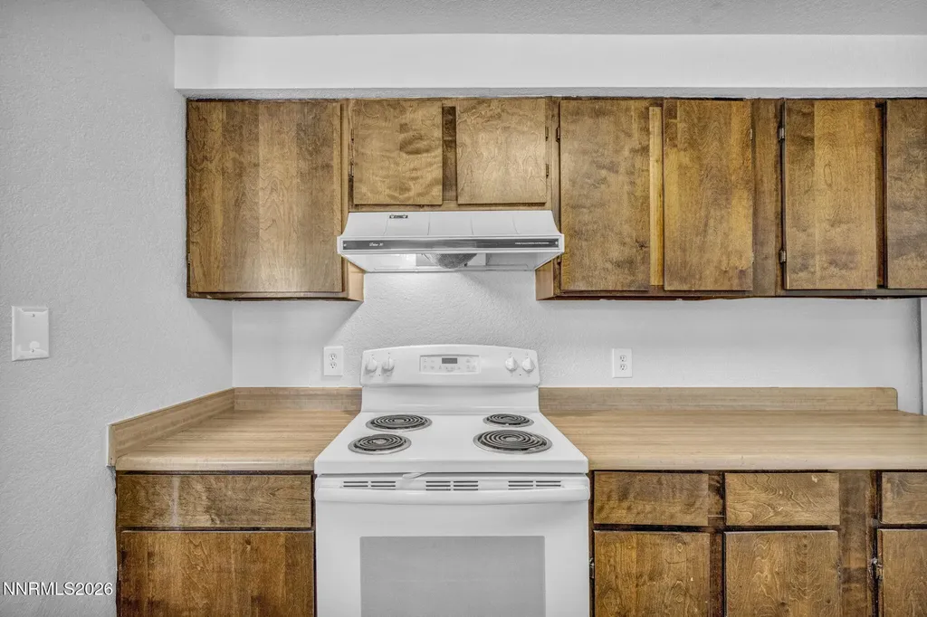 123 Broadleaf Carson City NV 89706