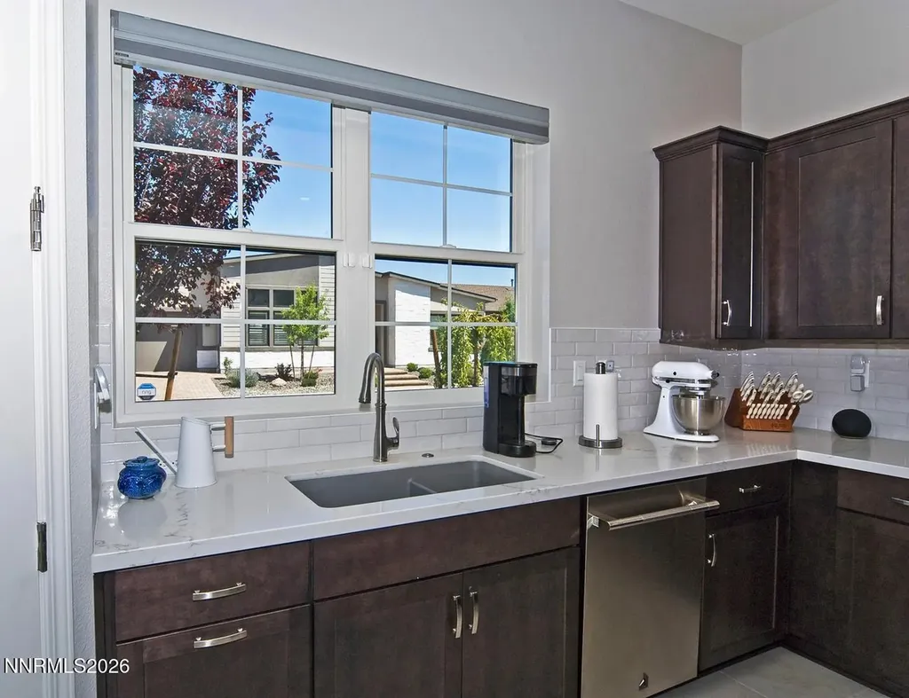 2332 Hammer Falls Reno NV 89521
