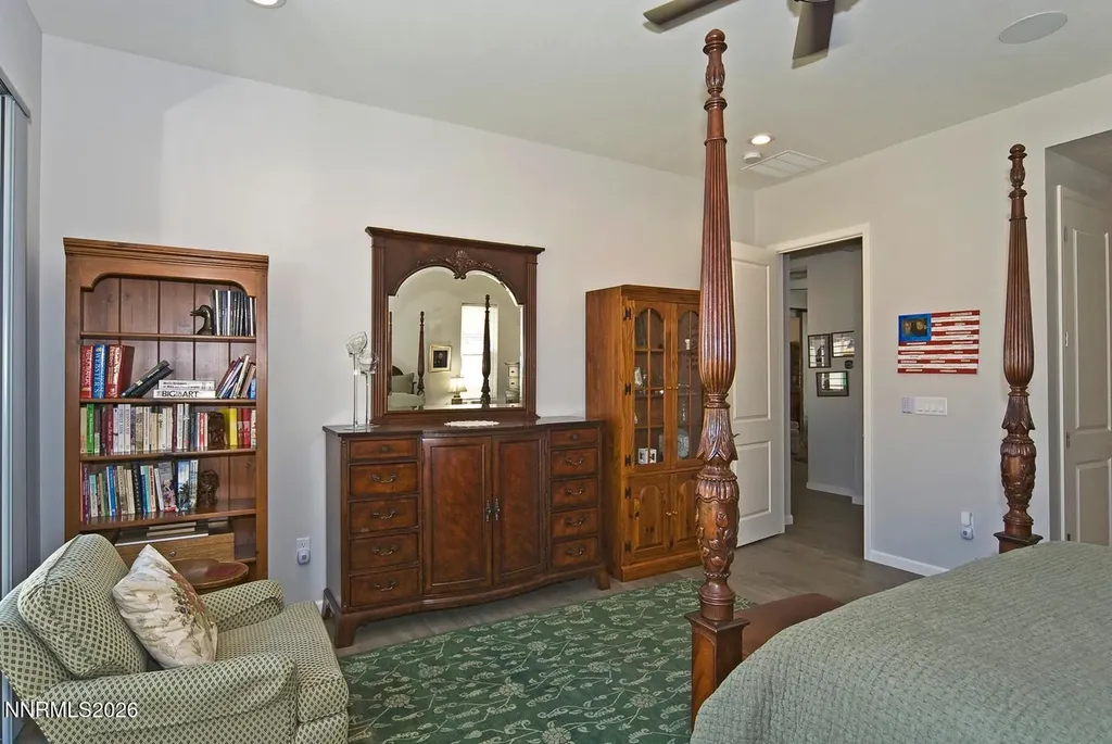 2332 Hammer Falls Reno NV 89521