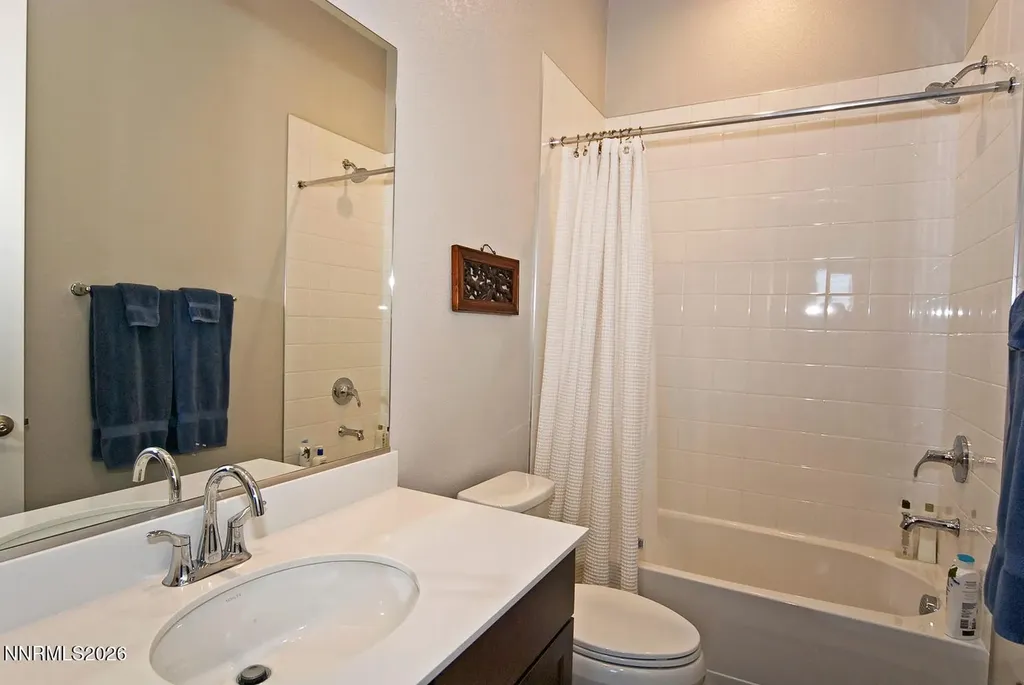 2332 Hammer Falls Reno NV 89521