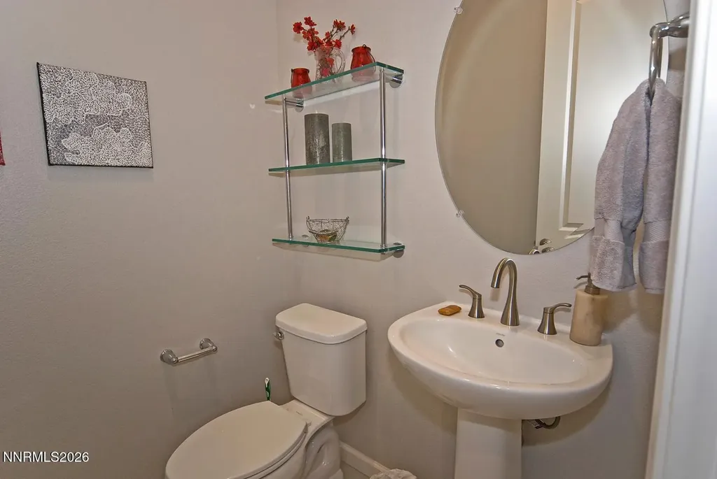 2332 Hammer Falls Reno NV 89521