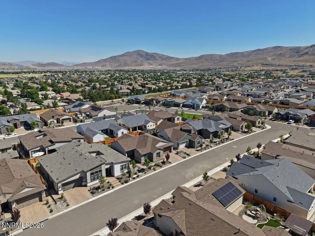 2332 Hammer Falls Reno NV 89521