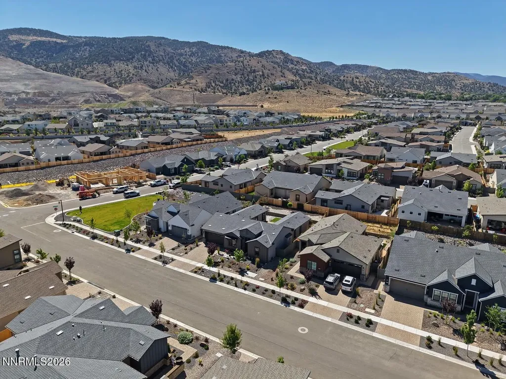 2332 Hammer Falls Reno NV 89521