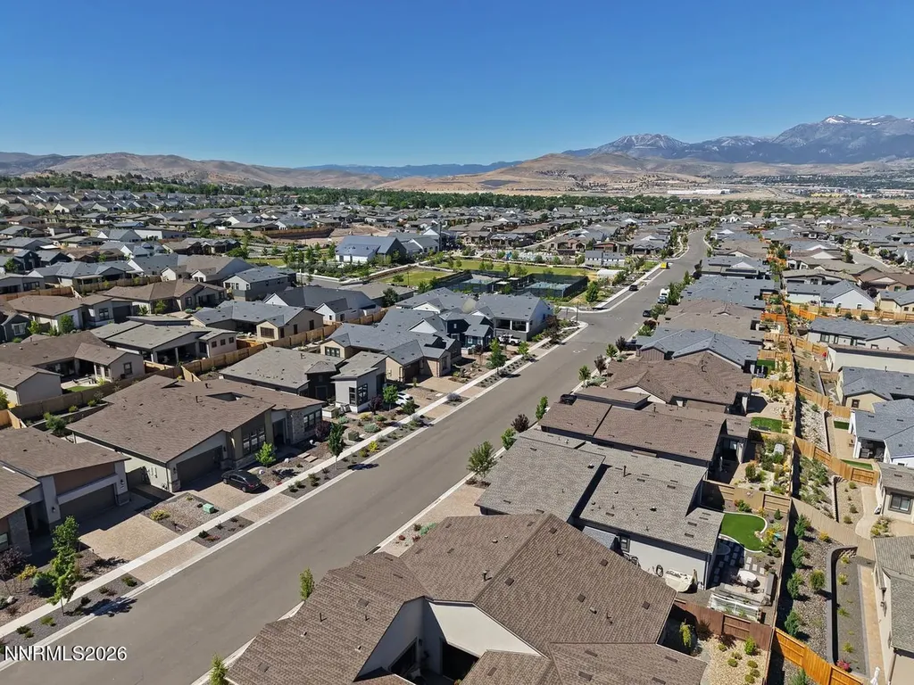 2332 Hammer Falls Reno NV 89521