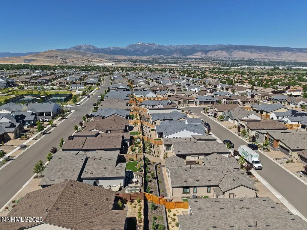 2332 Hammer Falls Reno NV 89521