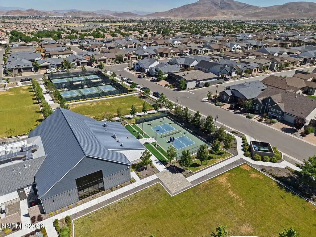 2332 Hammer Falls Reno NV 89521