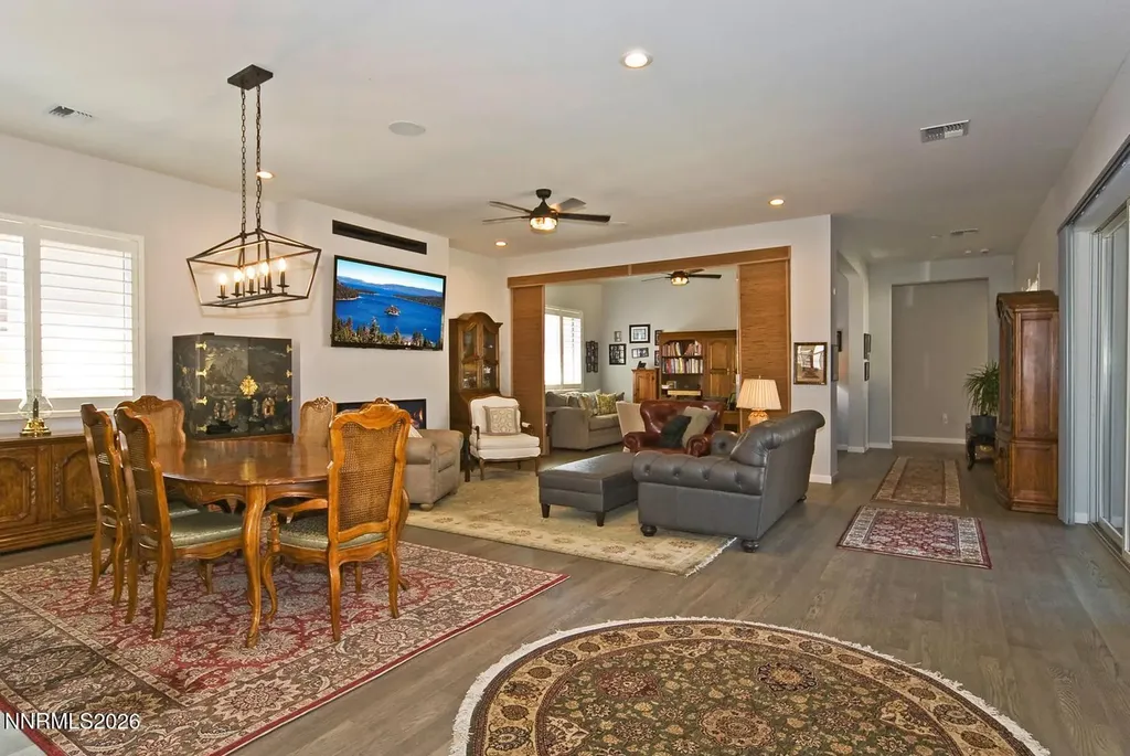 2332 Hammer Falls Reno NV 89521