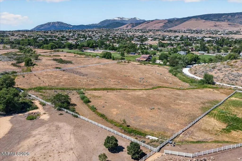 11185 Thomas Creek Reno NV 89511
