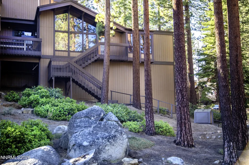 11 Manzanita Stateline NV 89449