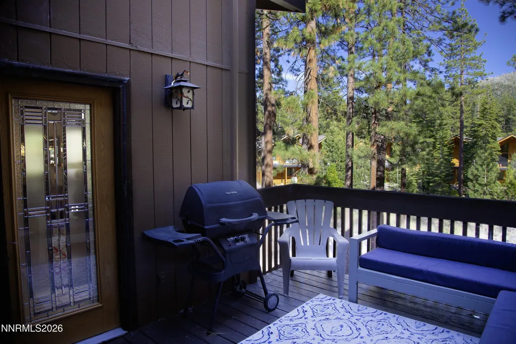11 Manzanita Stateline NV 89449