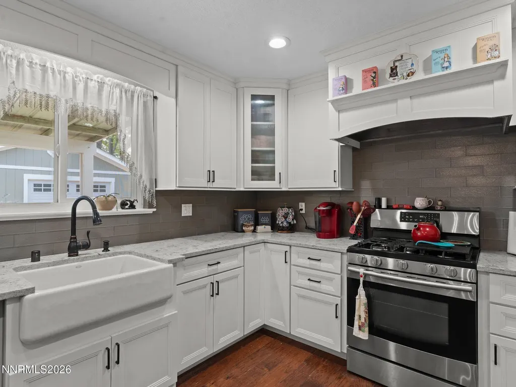 1413 Patricia Gardnerville NV 89460