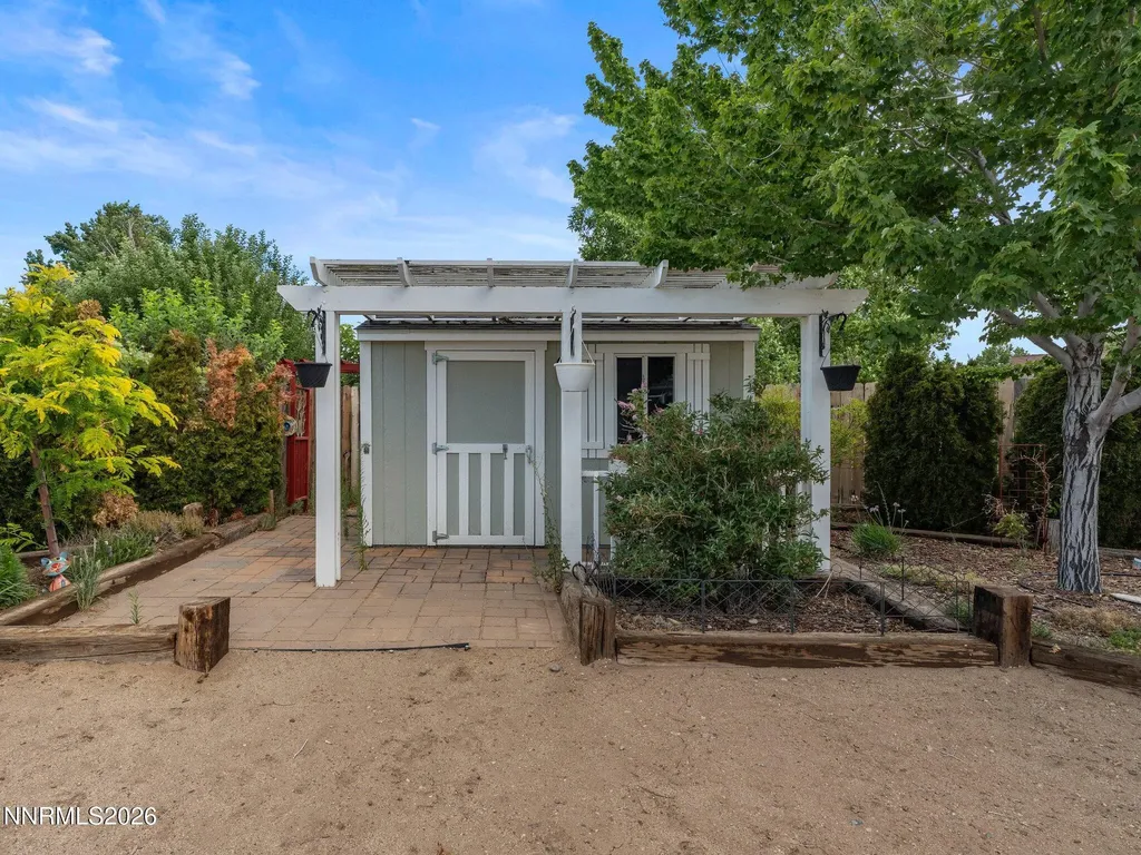 1413 Patricia Gardnerville NV 89460